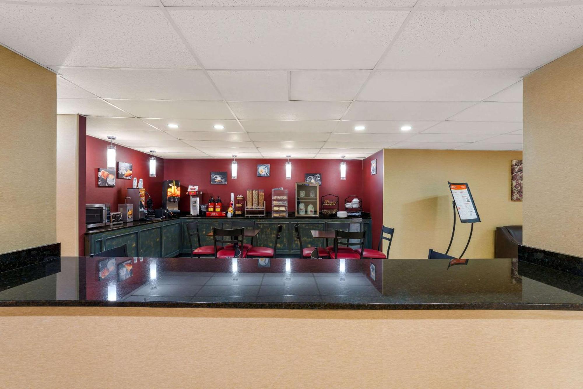 Rodeway Inn Brandon Esterno foto