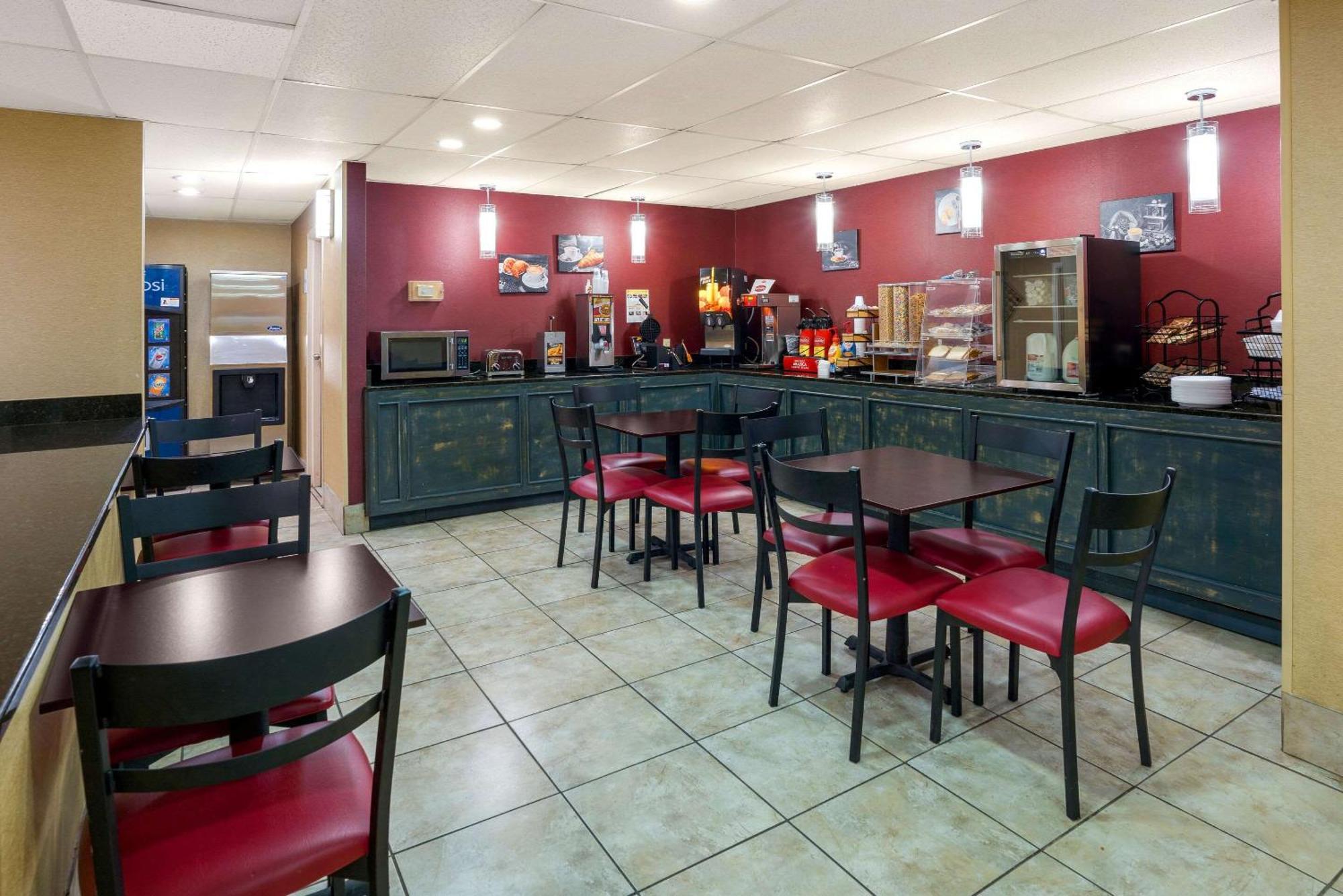 Rodeway Inn Brandon Esterno foto
